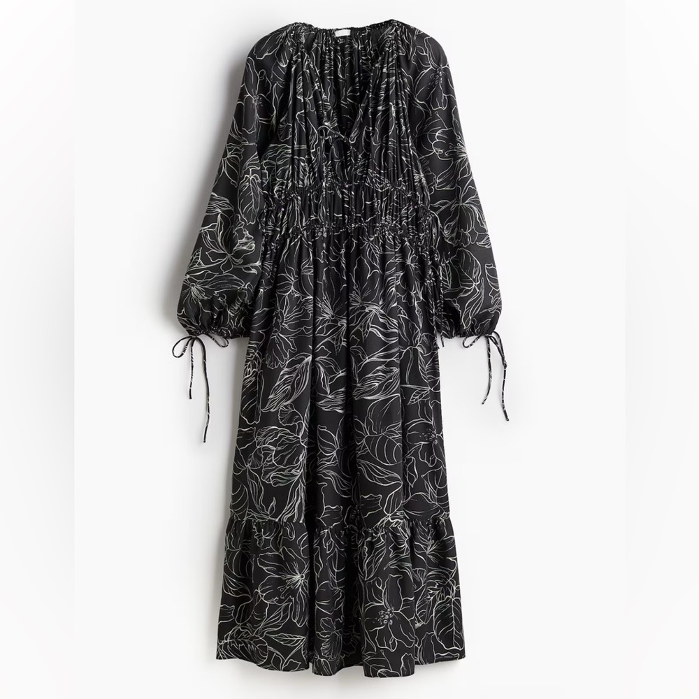 H&M drawstring dress black with white